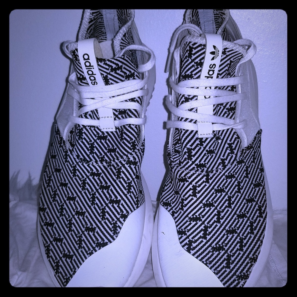 Addias turbo sneakers